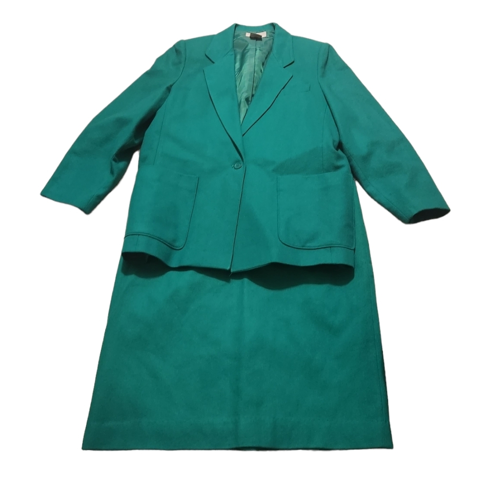 Green vtg Blazer Skirt Set